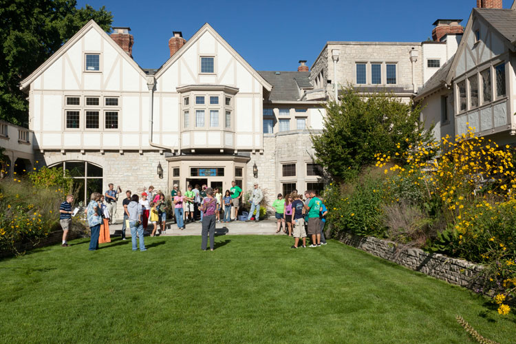 Hope Taft leads tour at Heritage Garden