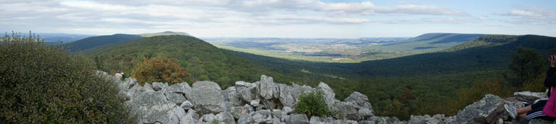 Hawk Mountain view frm North Lookout